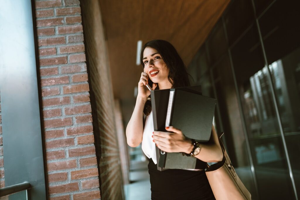 Teczki firmowe - unikalny sposób na reklamę firmy