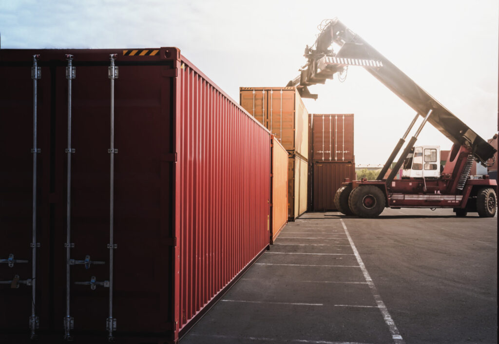 ​Przewóz kontenerów w Polsce – ile naprawdę kosztuje i od czego zależy cena?